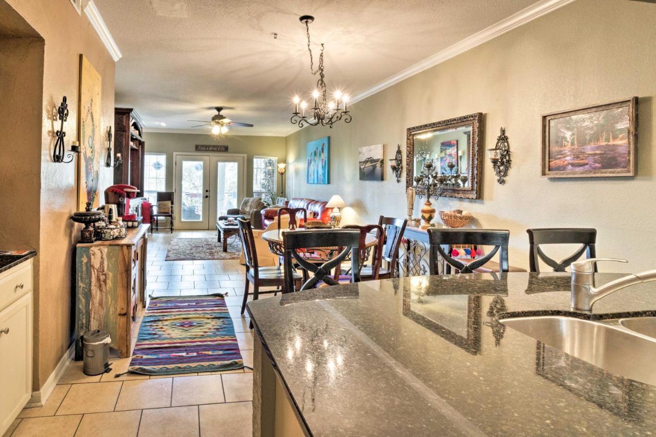 Lakefront Lago Vista Condo With Resort Amenities! Eksteriør bilde